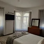 Zuni Πανσιόν