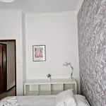 Zuni Πανσιόν