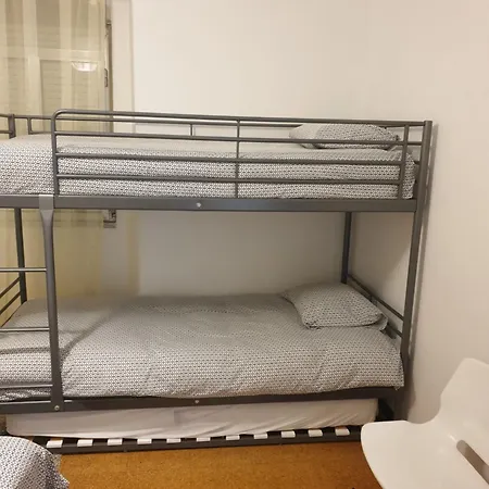 Zuni Pensión 3*
